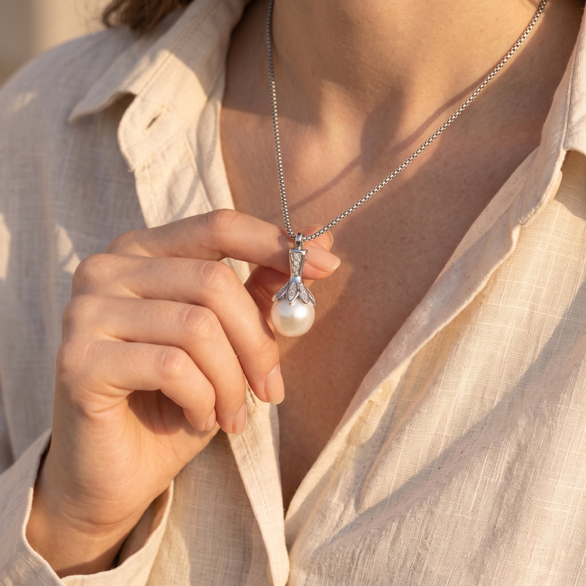 Pearl Urn Necklace