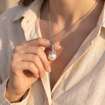 Pearl Urn Necklace